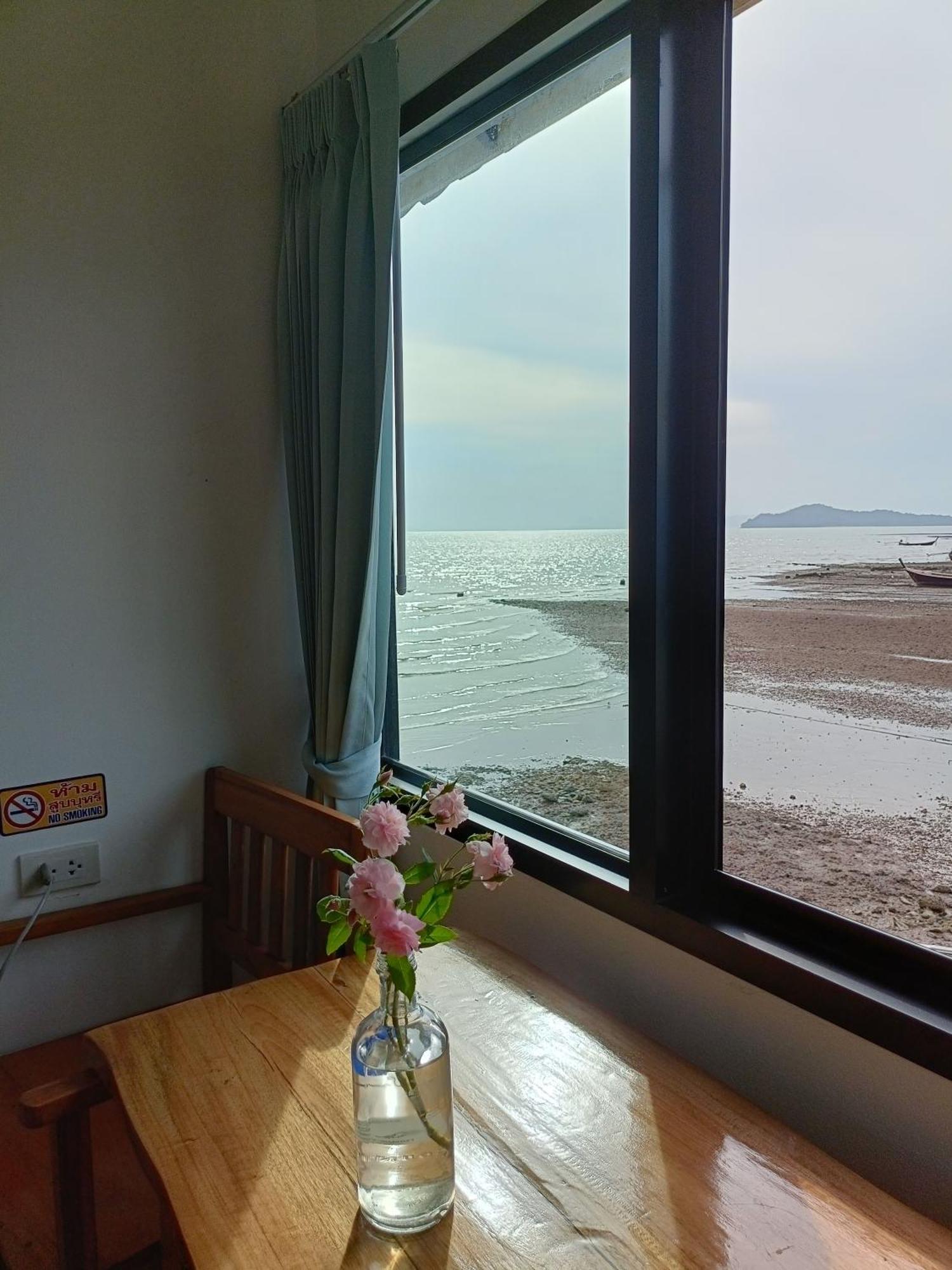 Poohry Seaview Homestay *