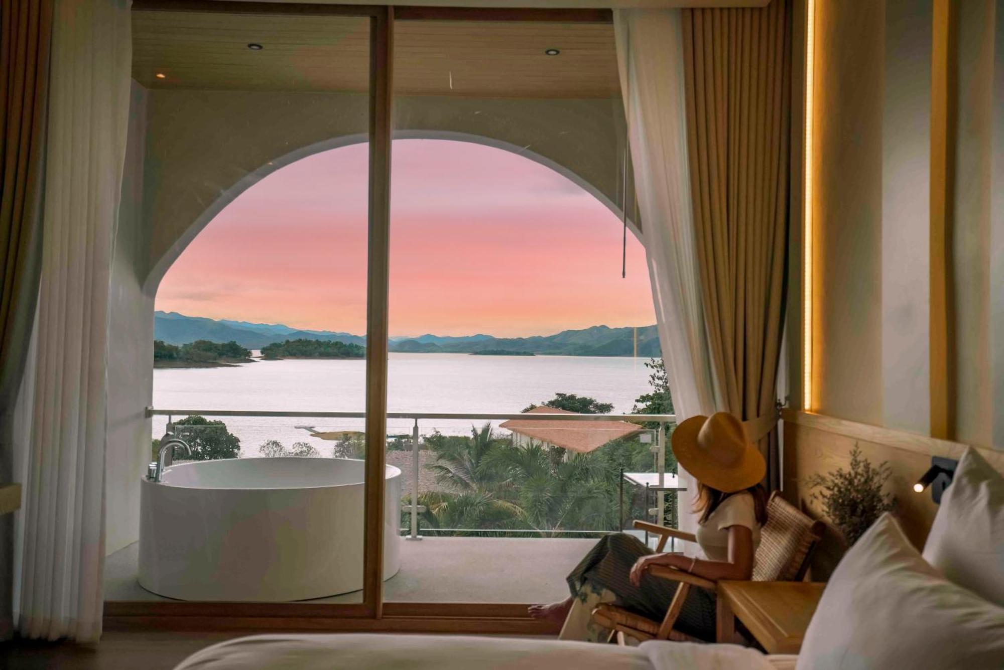 Le La And Resort