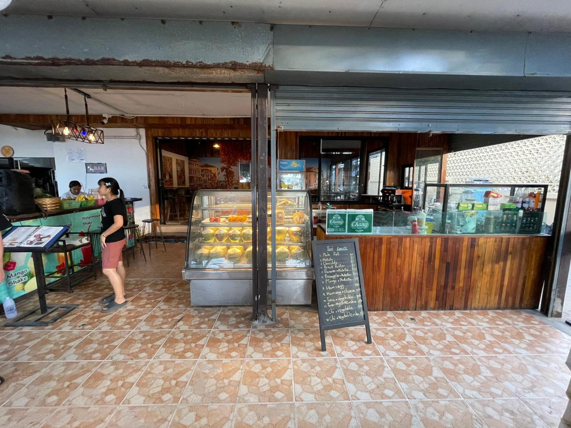 Twin Palms Hostel Phi Phi Don
