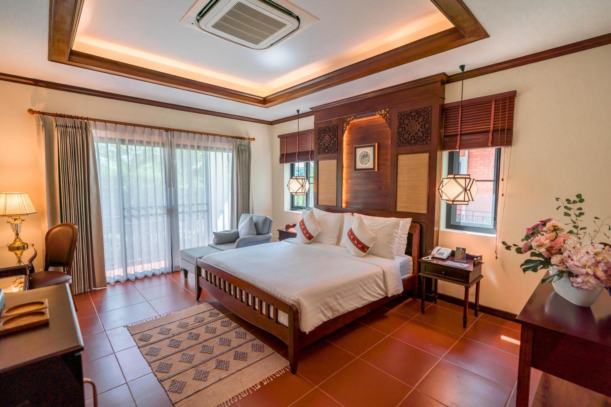 Horizon Village & Resort