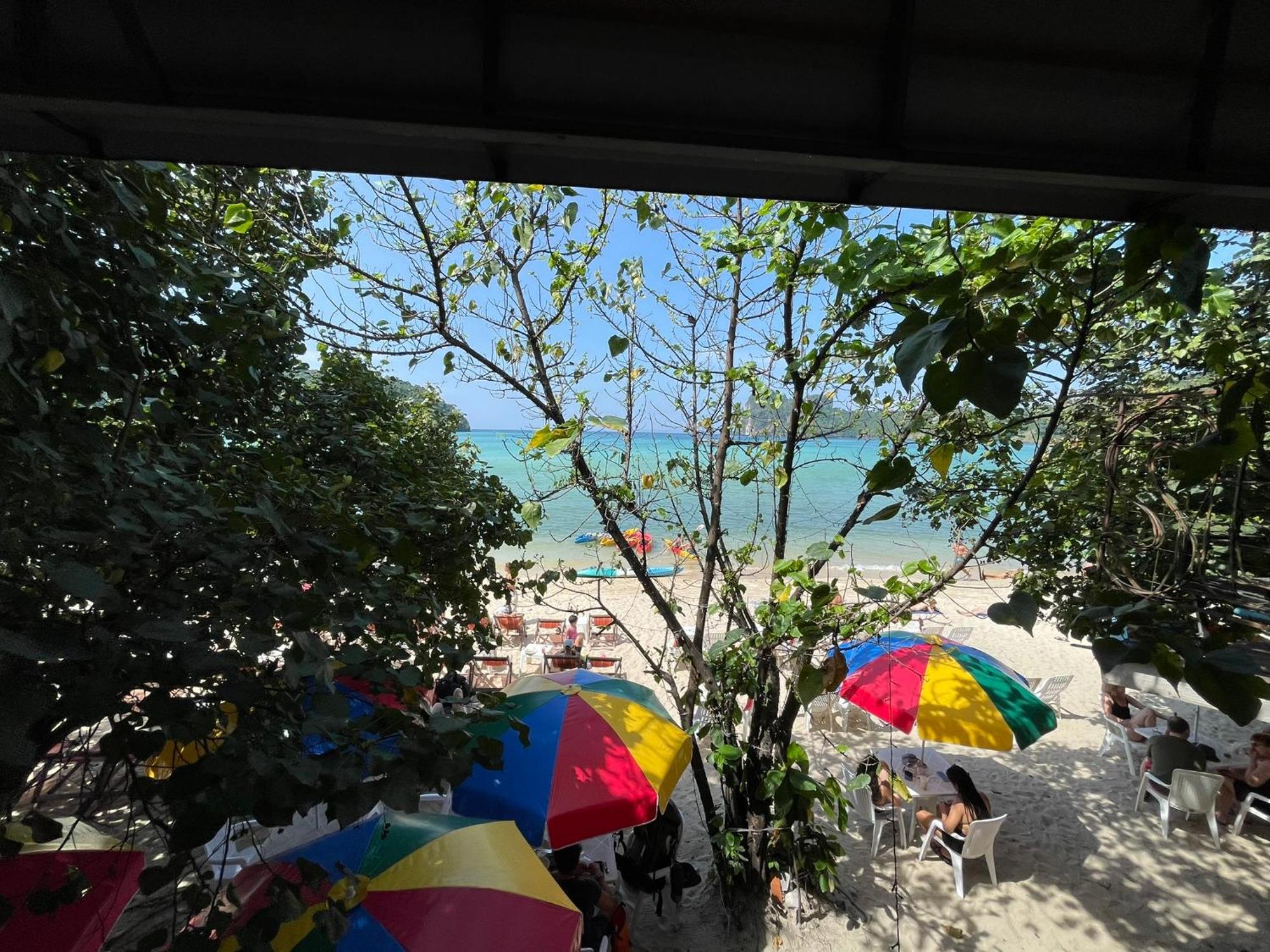 Twin Palms Hostel