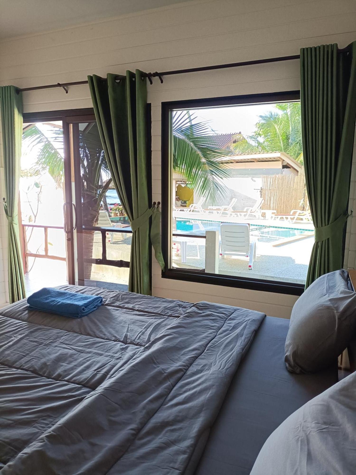 Resort Sea Shell