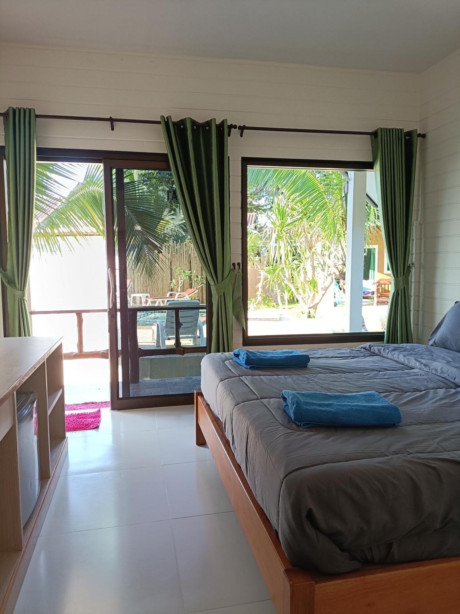 Resort Sea Shell