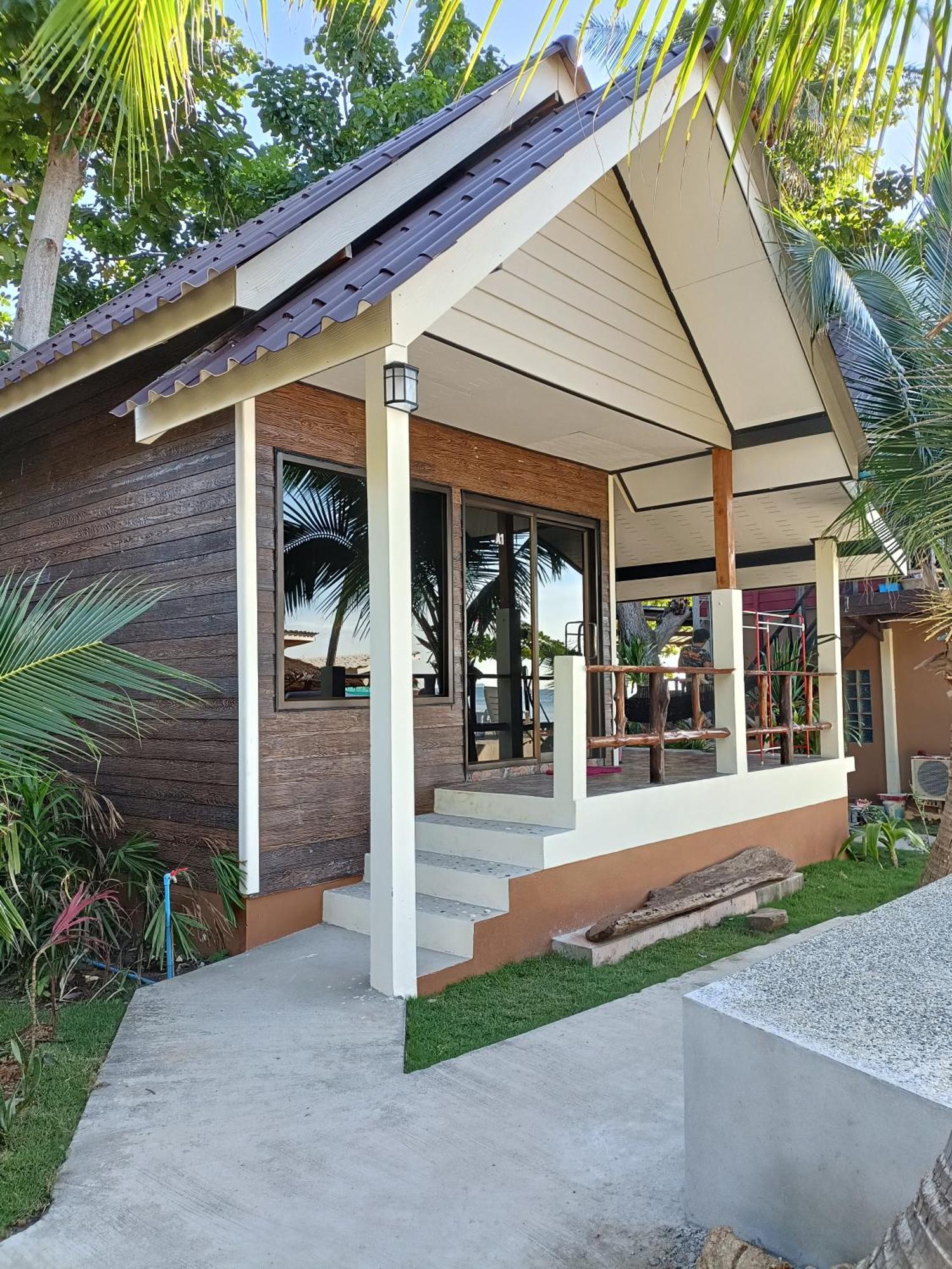 Resort Sea Shell *