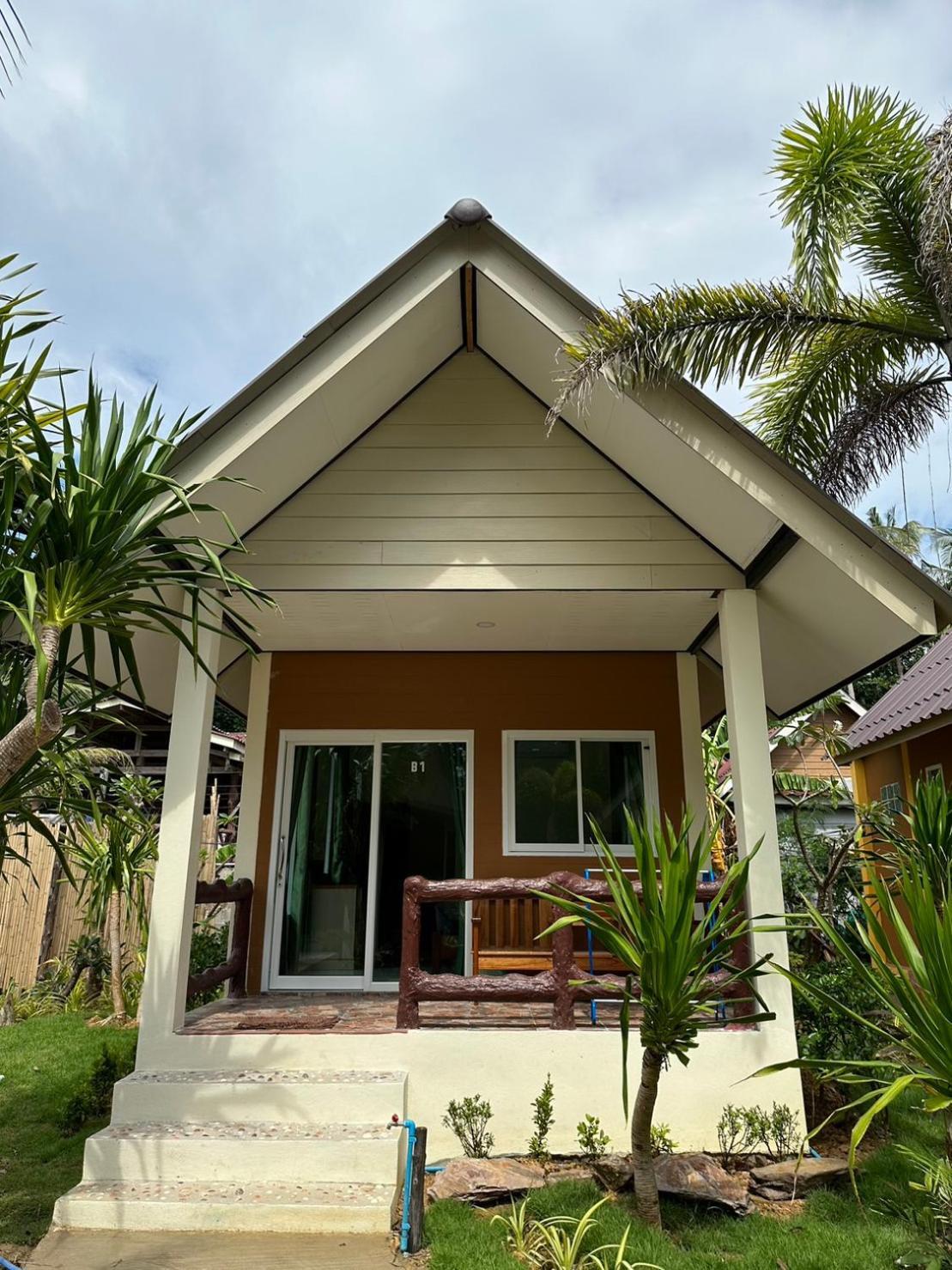 Resort Sea Shell