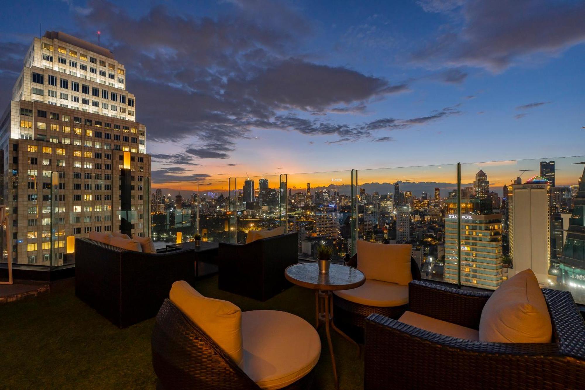 The Continent Sukhumvit - Asok Bts Hotel Banguecoque