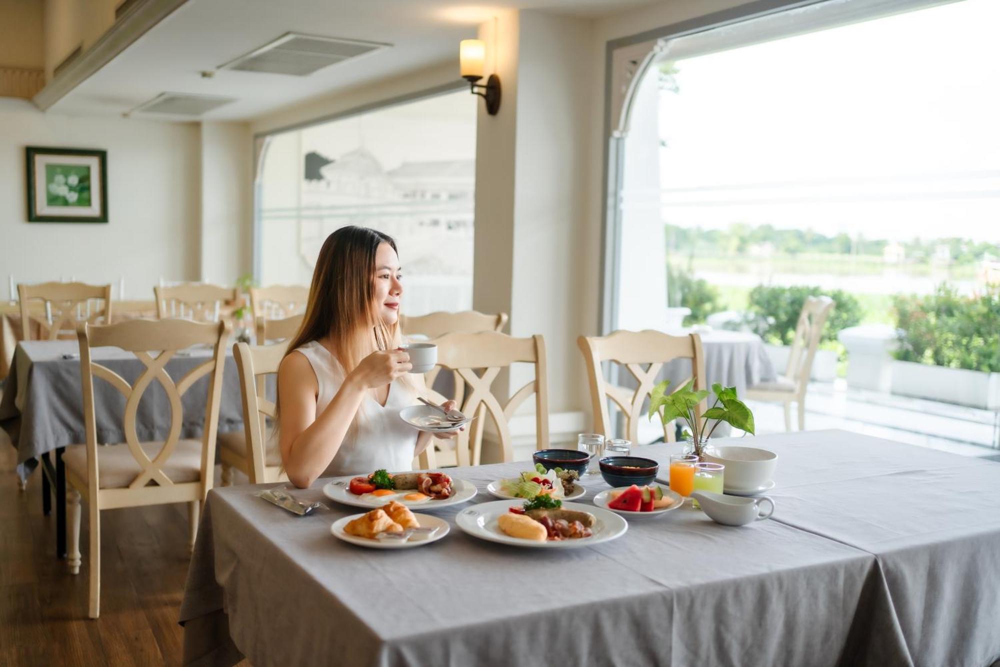 Kalanan Riverside Hotel 4*