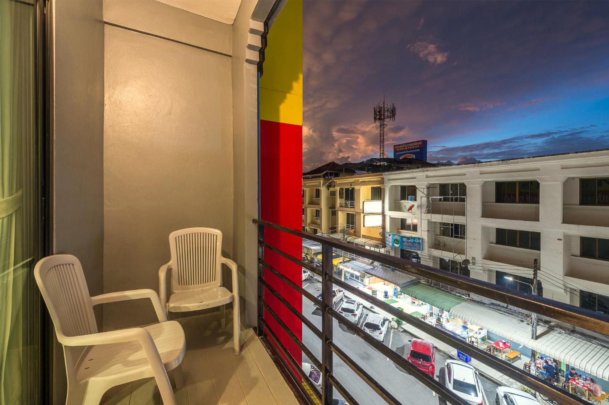 Tiya House & Cafe Hotel