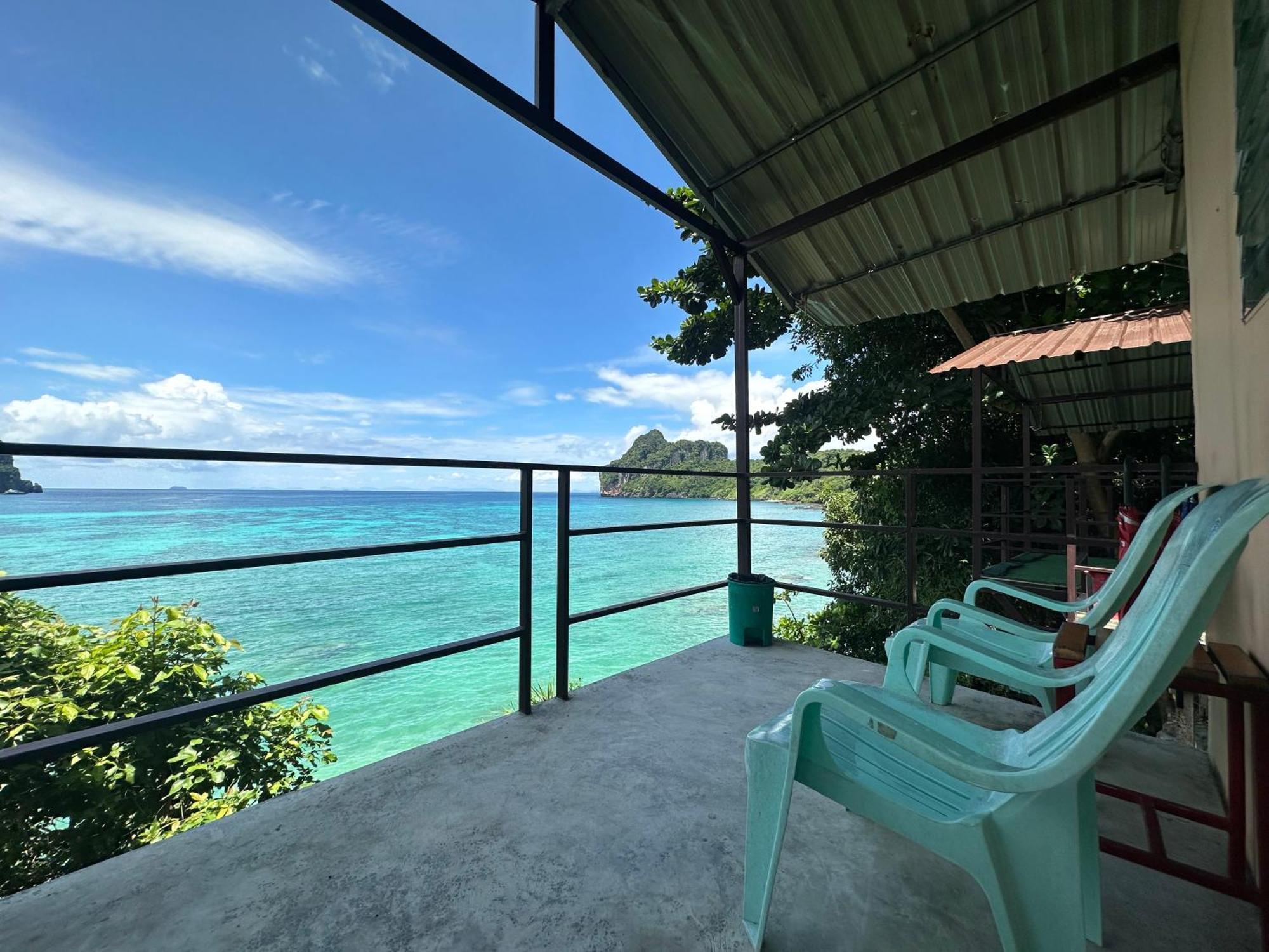 Seaside * Phi Phi Don