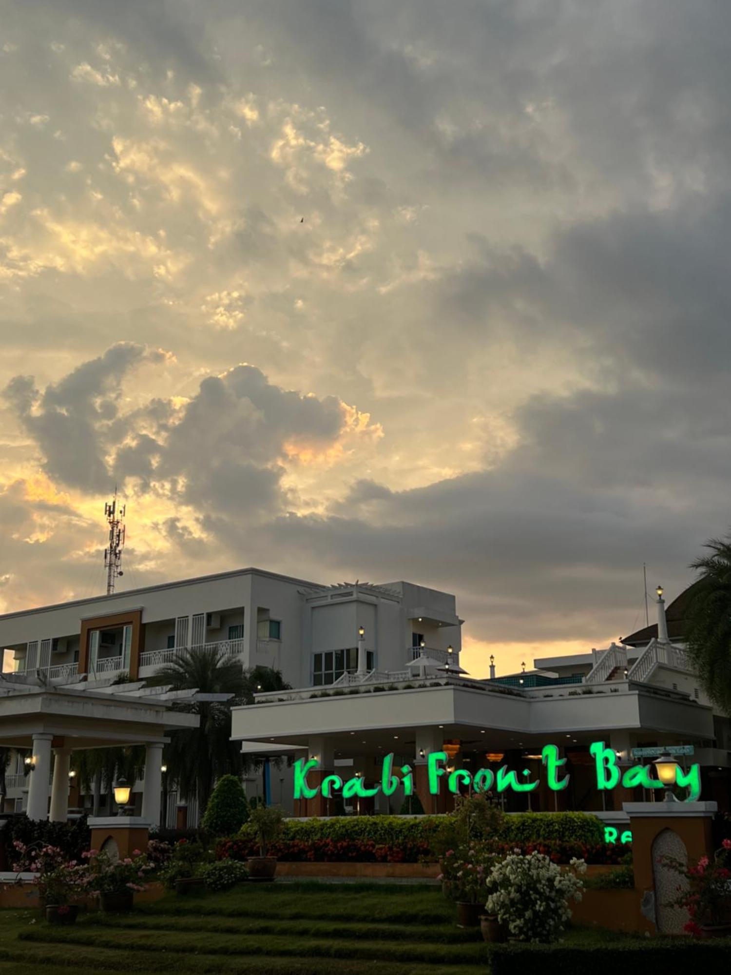 Front Bay 4*
