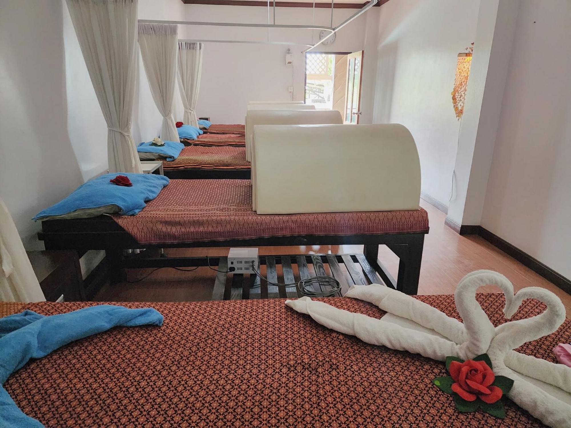 Tara Ratchaburi Resort Ban Bang Kra