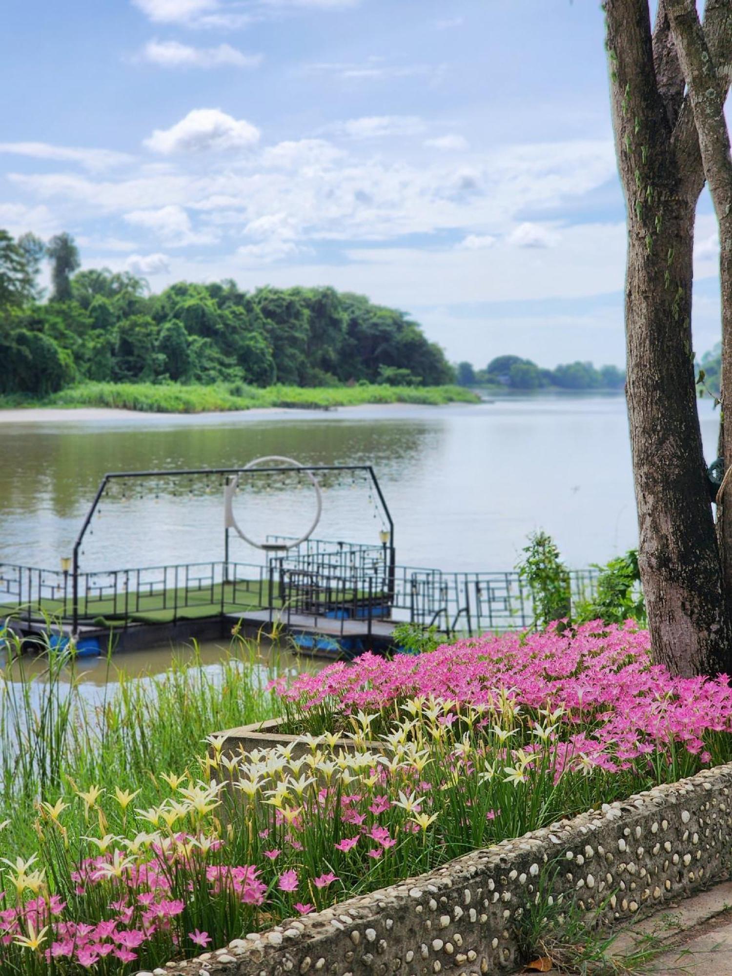 Resort Tara Ratchaburi Ban Bang Kra