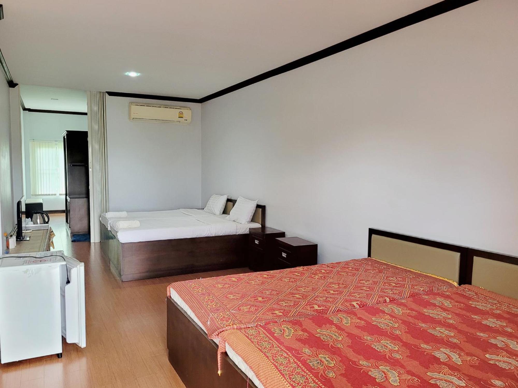 Resort Tara Ratchaburi Ban Bang Kra