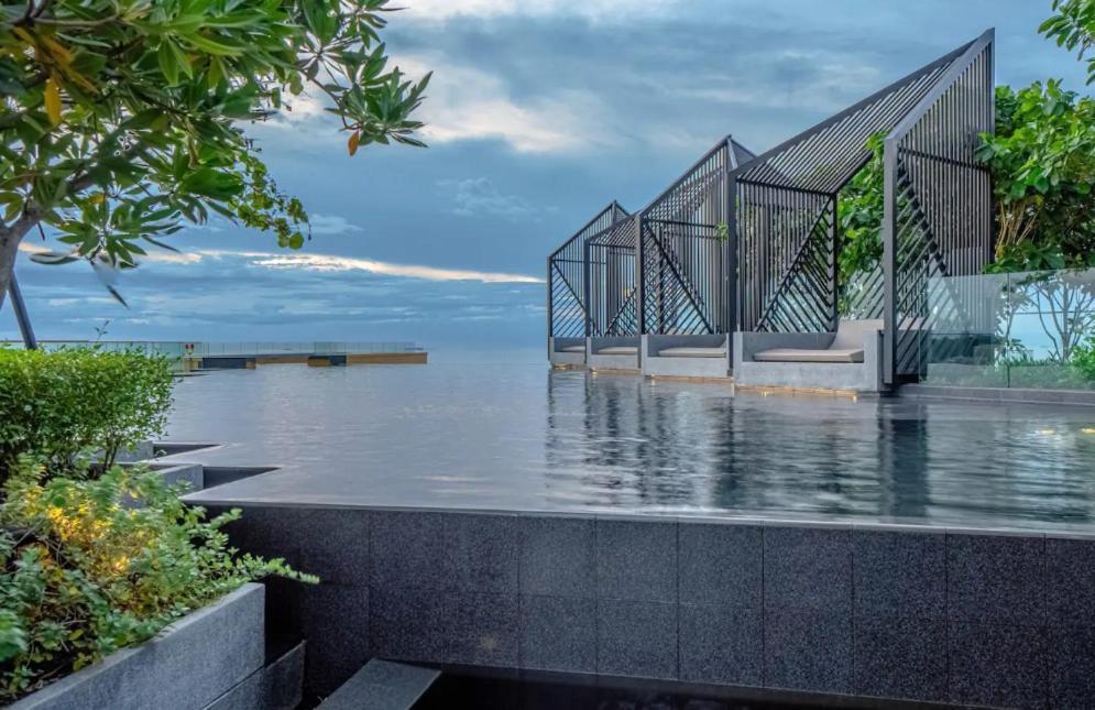 Apartment Edge Seaview With Infinity Pool Pattaya