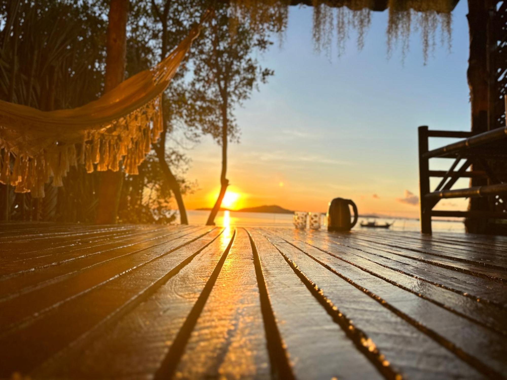 Deep House Sea View *