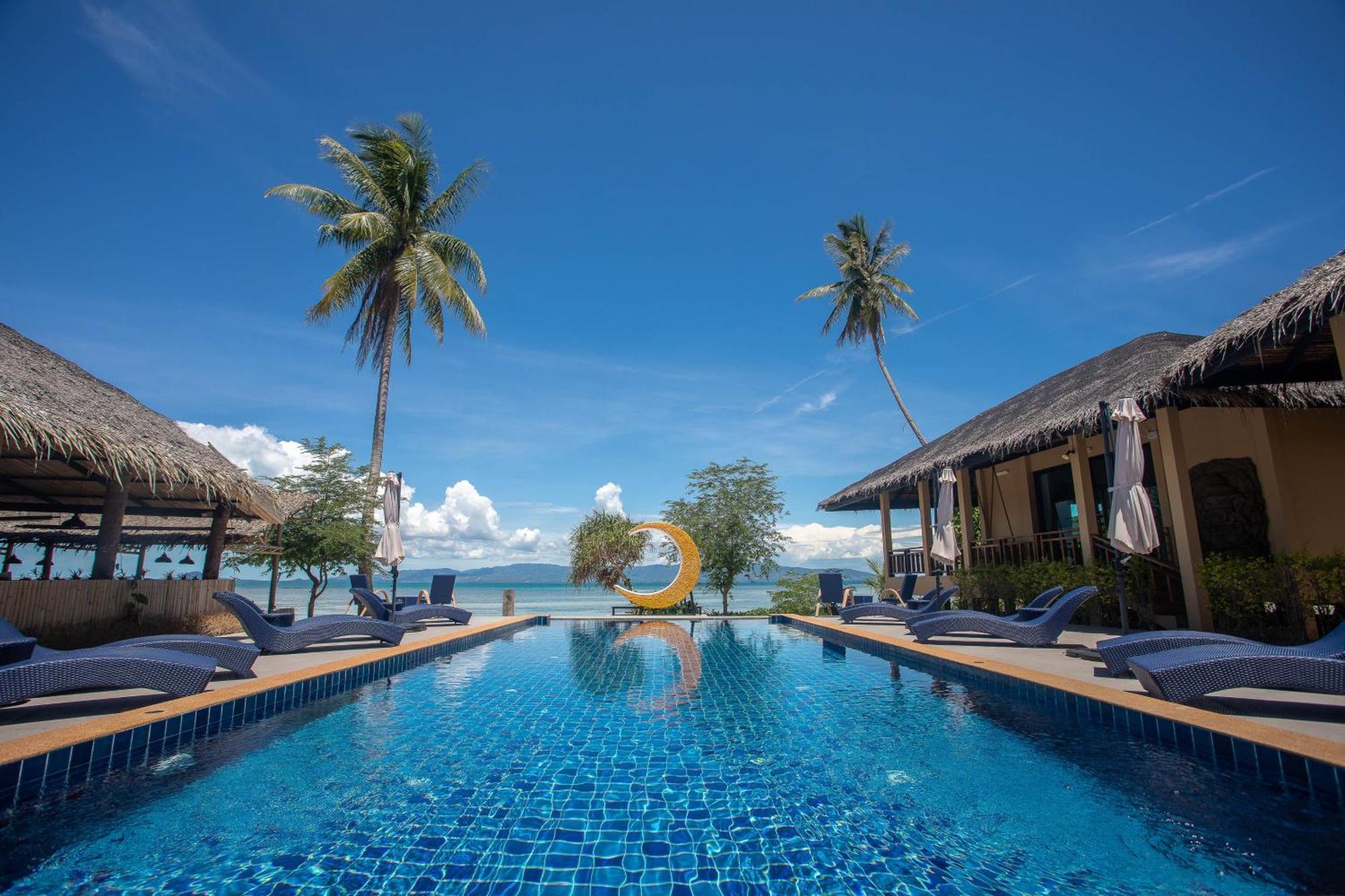 Absolute Beachfront Resort 4*