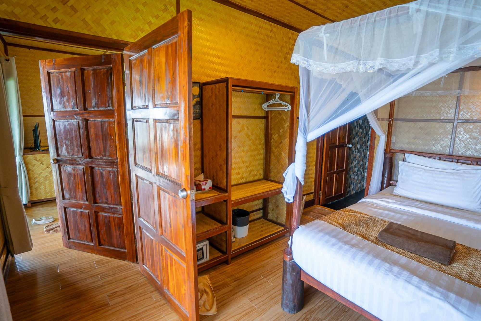Koh Jum Resort