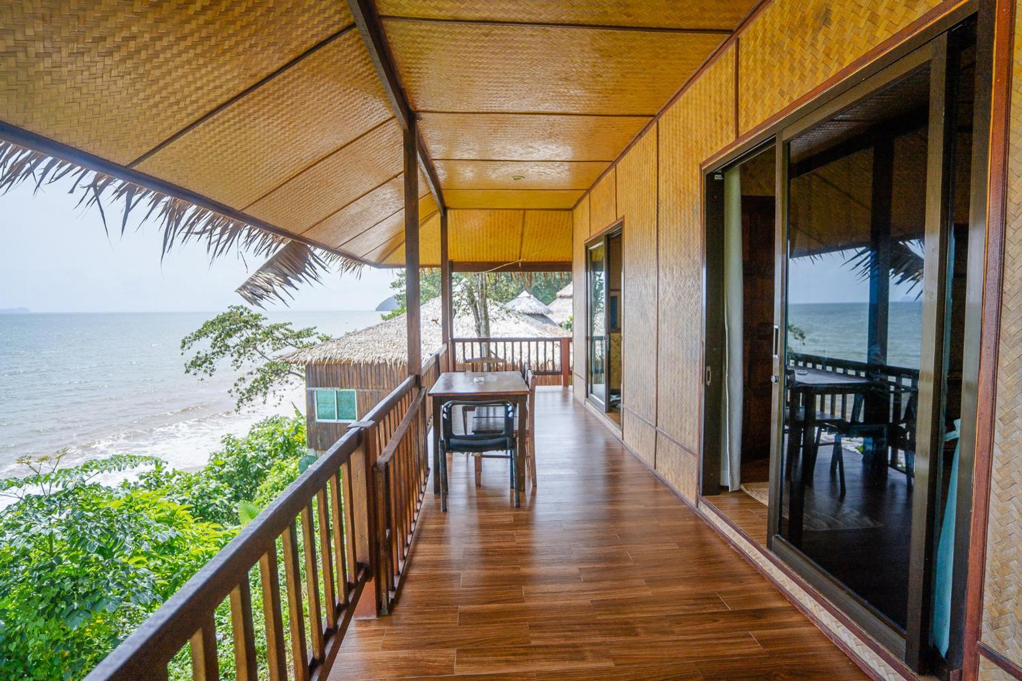 Koh Jum Resort 3*