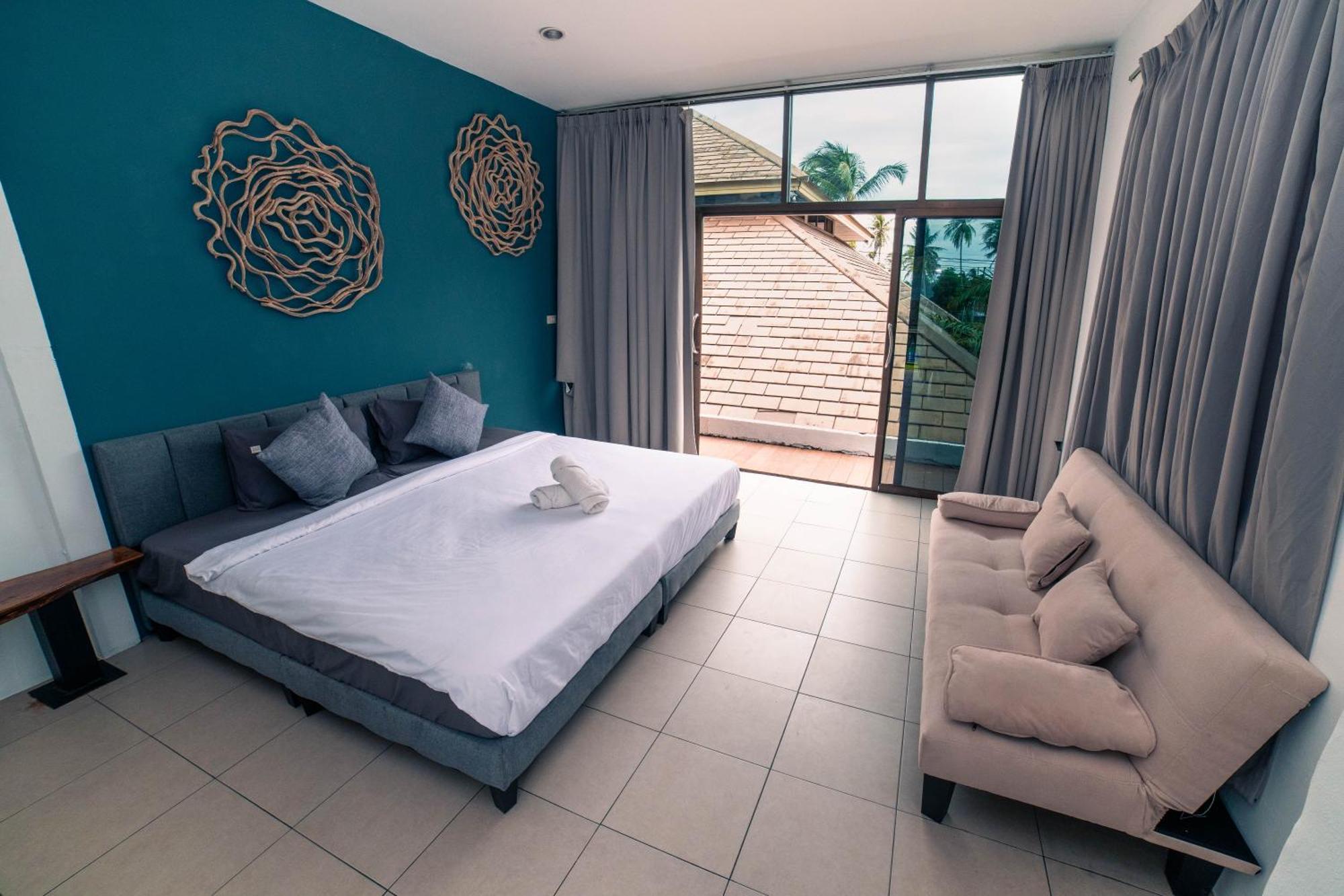 Leo Hostel *