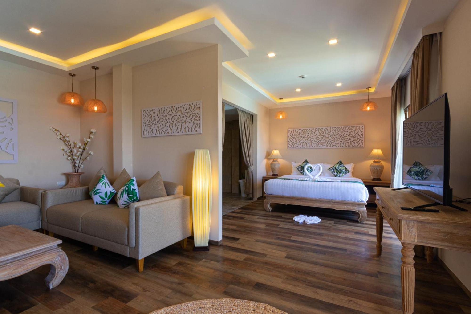 Vannee Golden Sands Beachfront