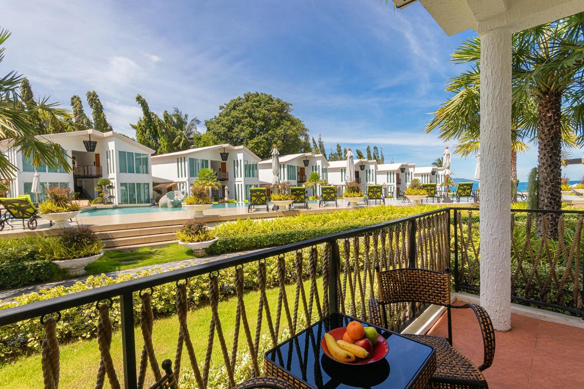 Vannee Golden Sands Beachfront