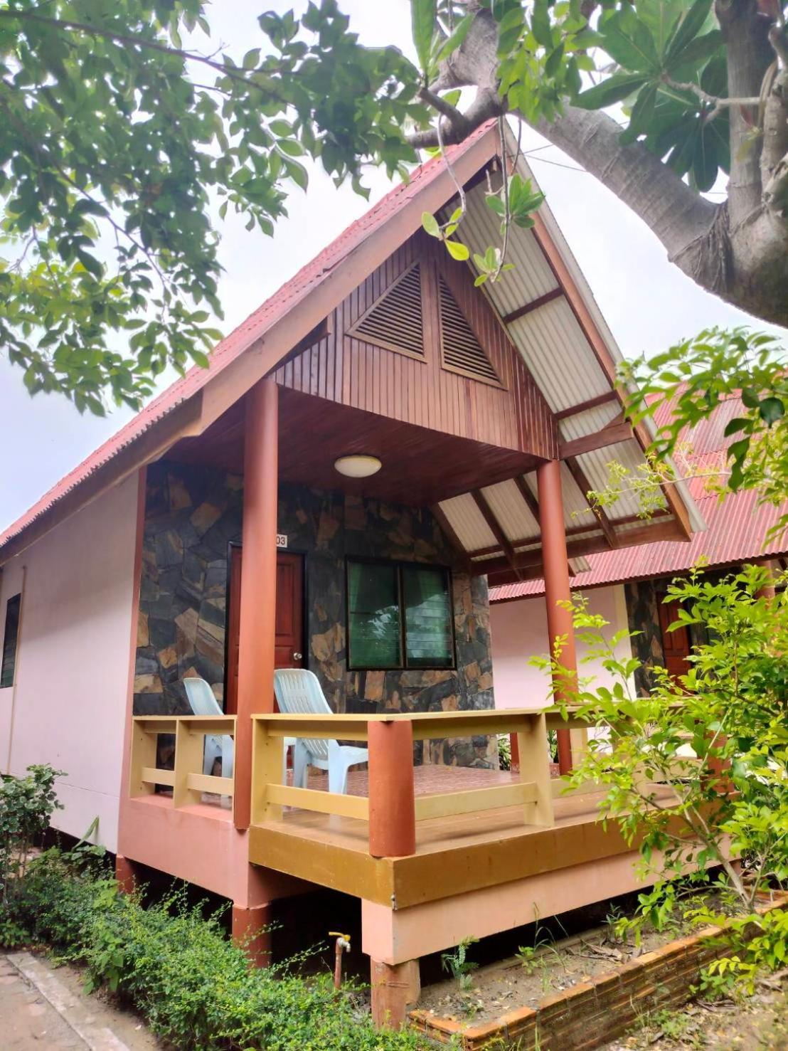 D.r. Lanta Bay Koh Lanta