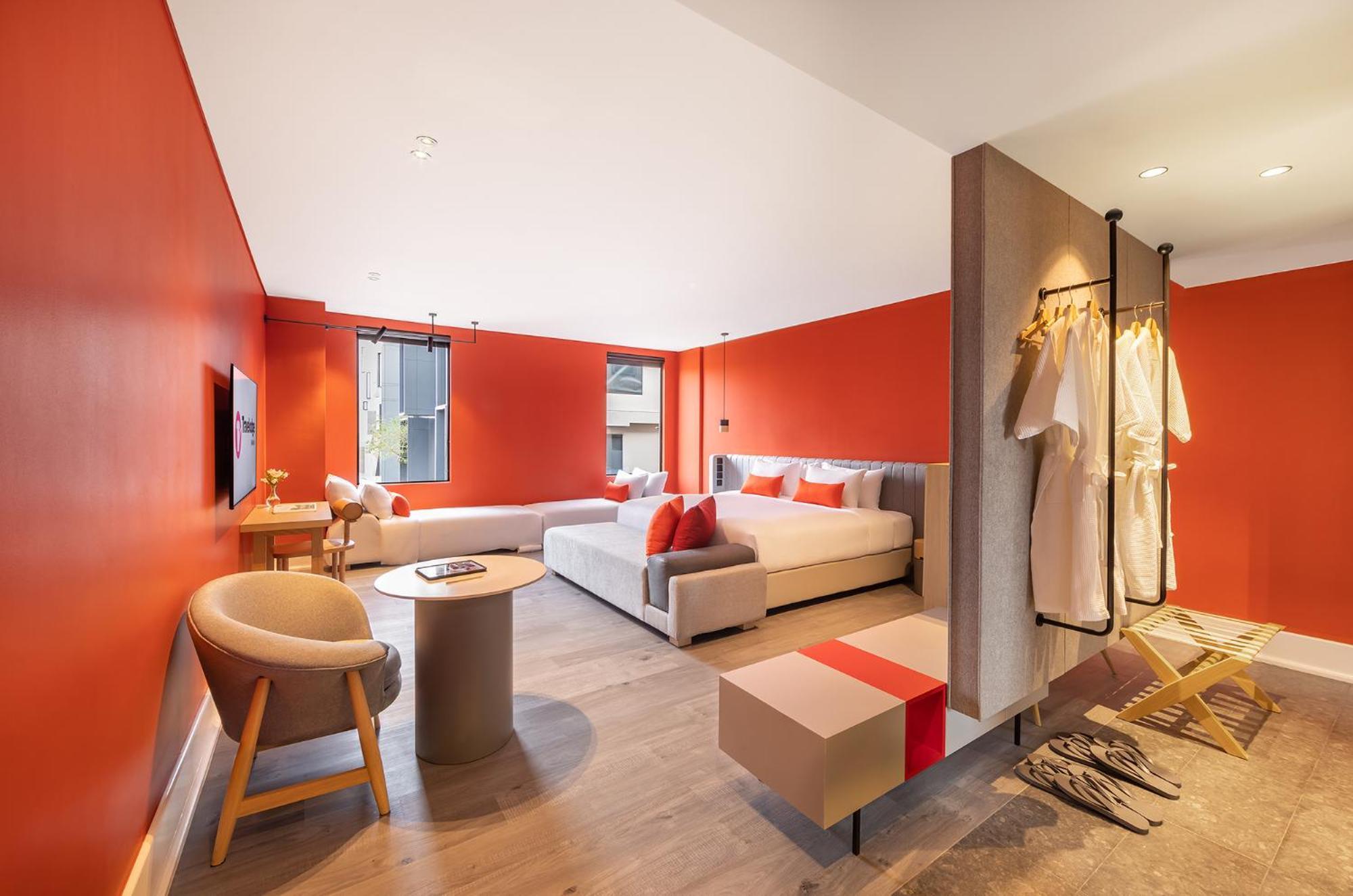 Travelodge Nimman Hotel 4*