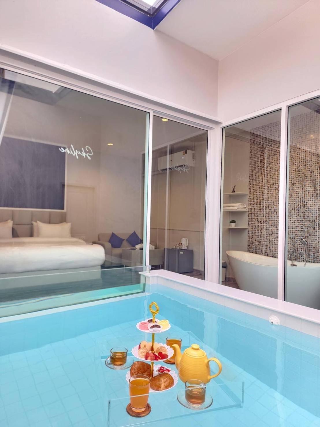 Resort Skyline Ban Khlong Lat Bua Khao