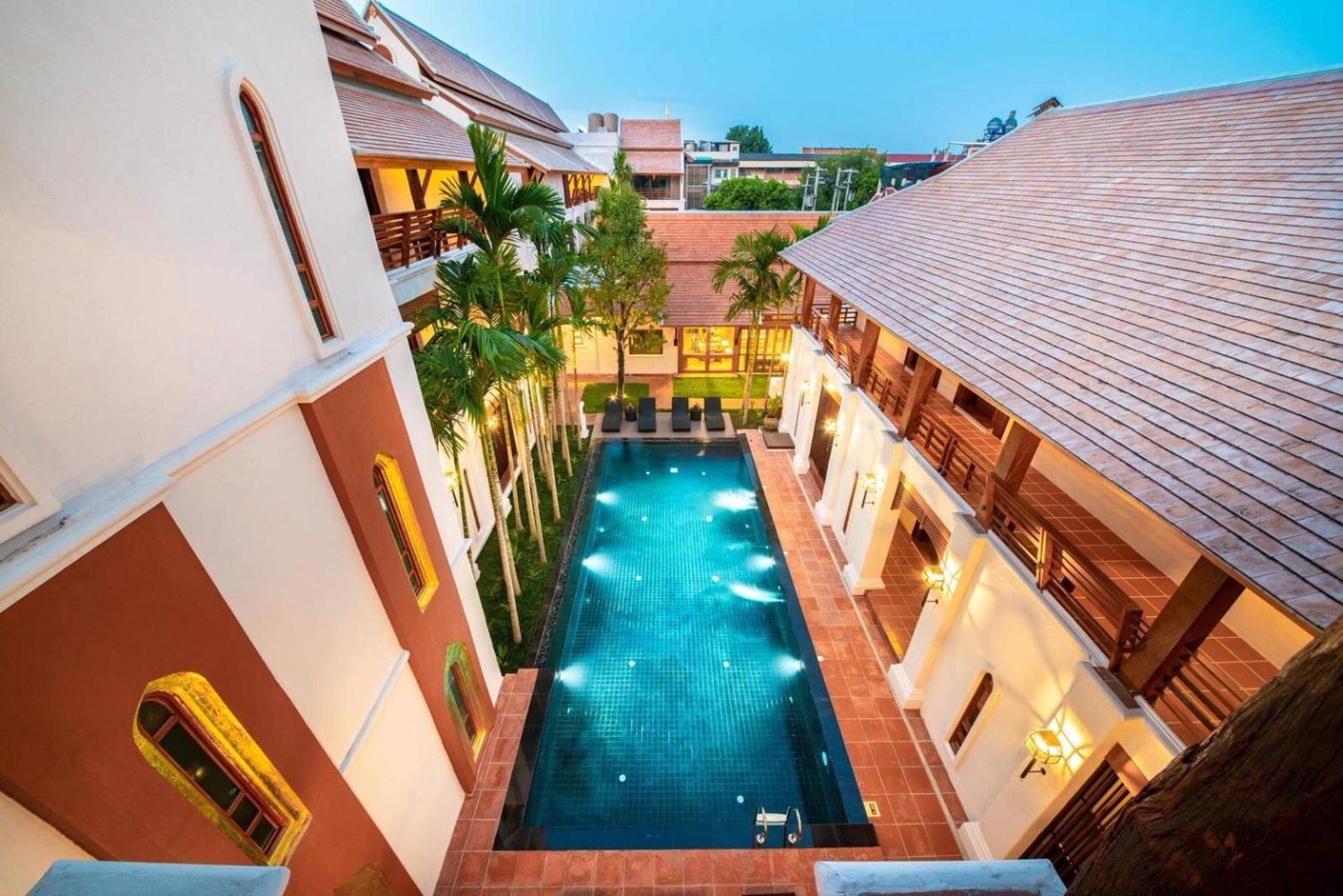 Hotel Phra Singh Village 4*