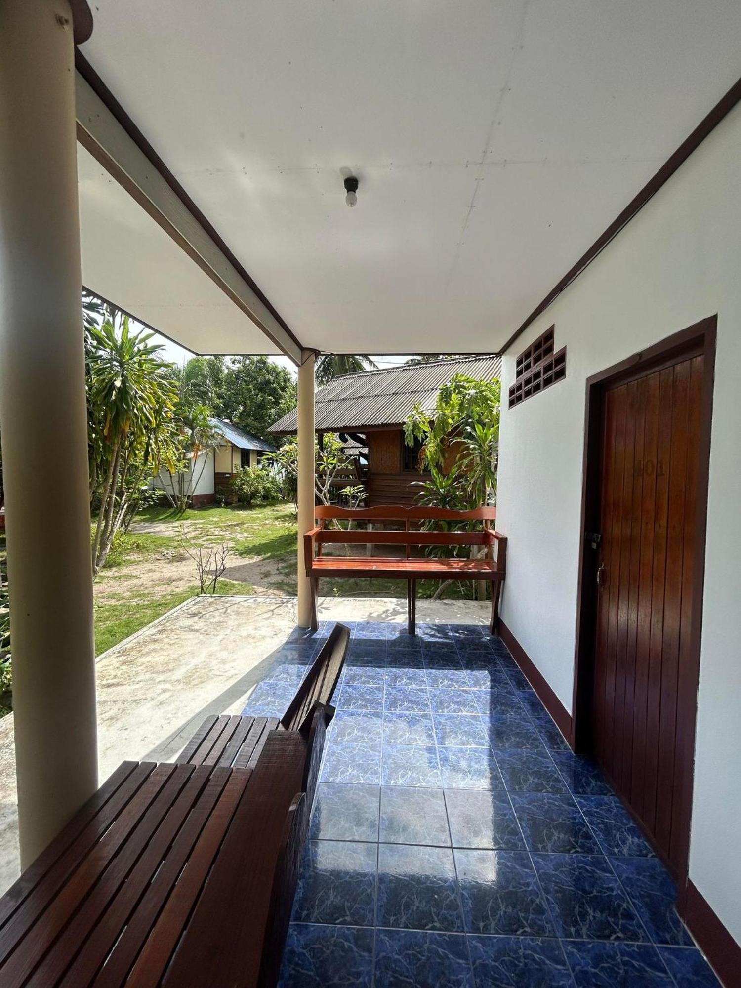 Guest house Pinks Baan Tai