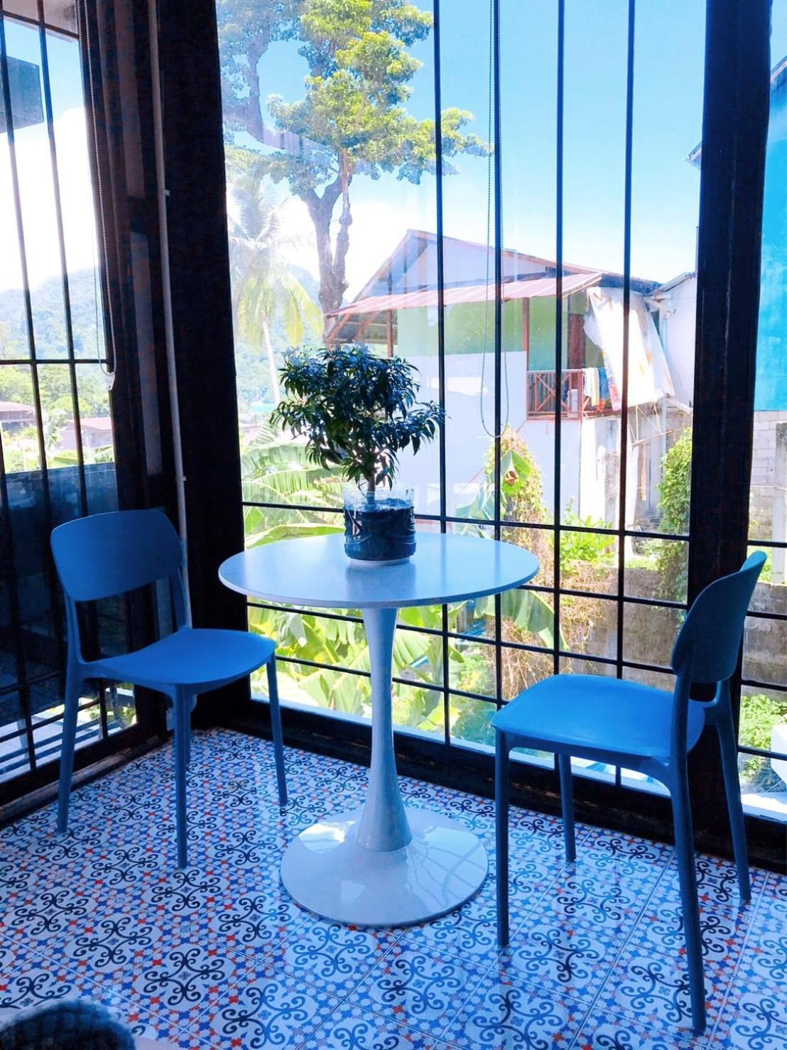 Hostel Blue View House