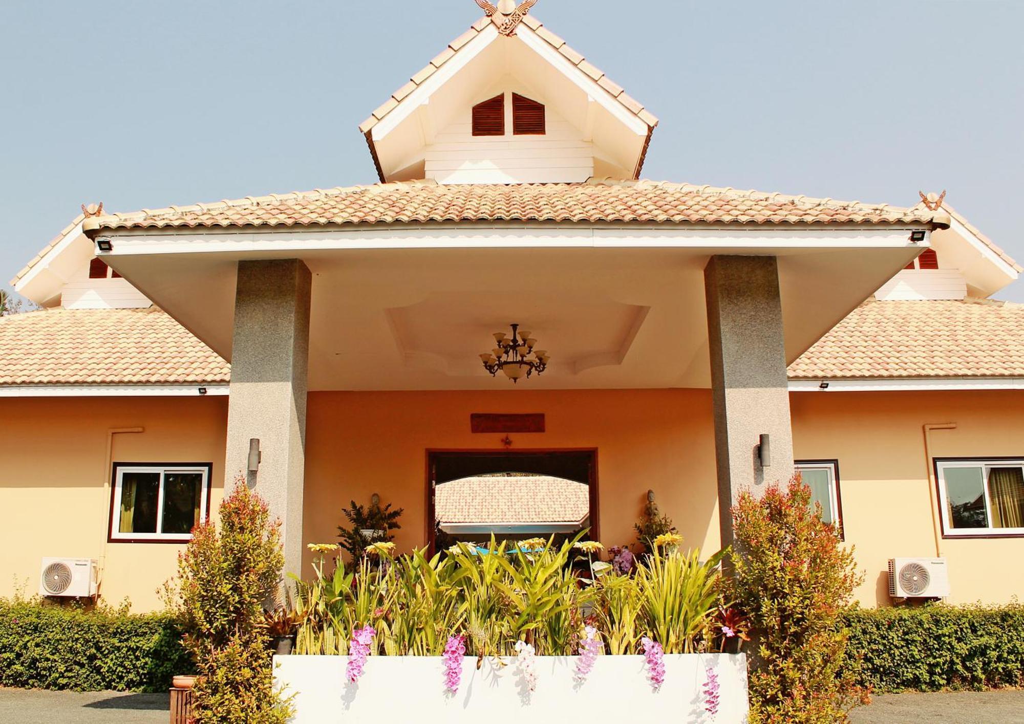 Nok & Resort
