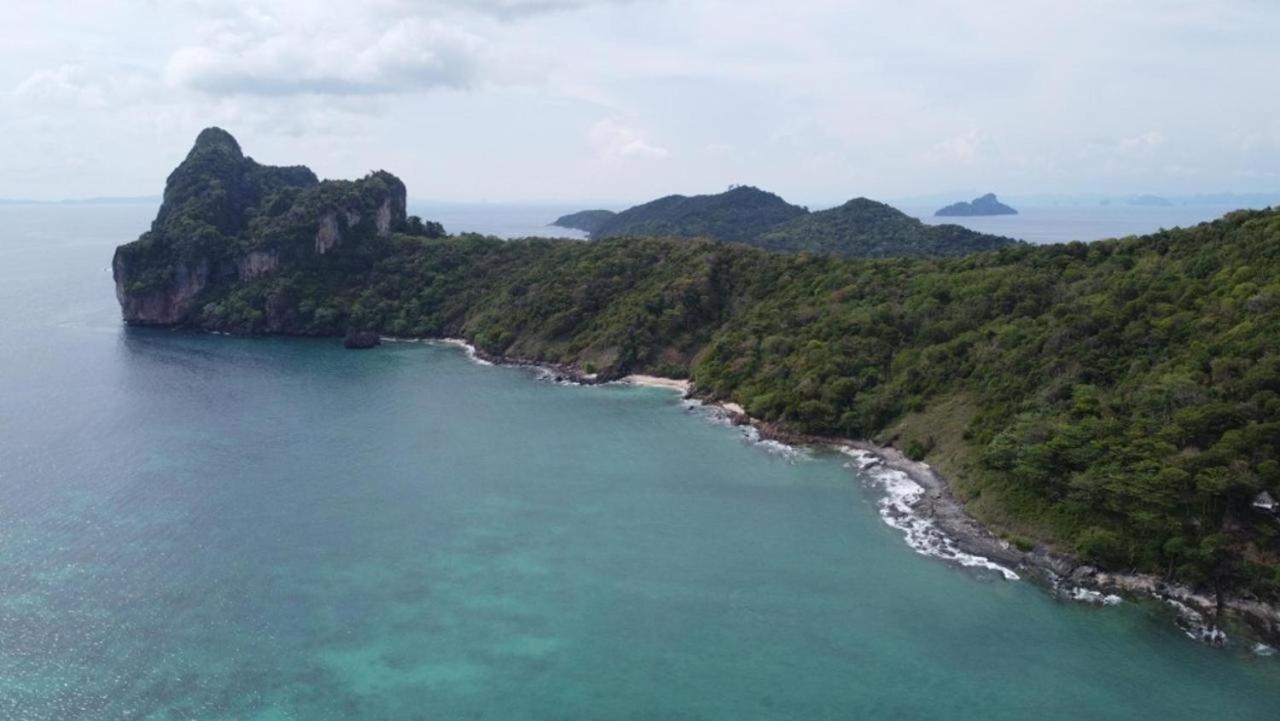 Seaside * Phi Phi Don