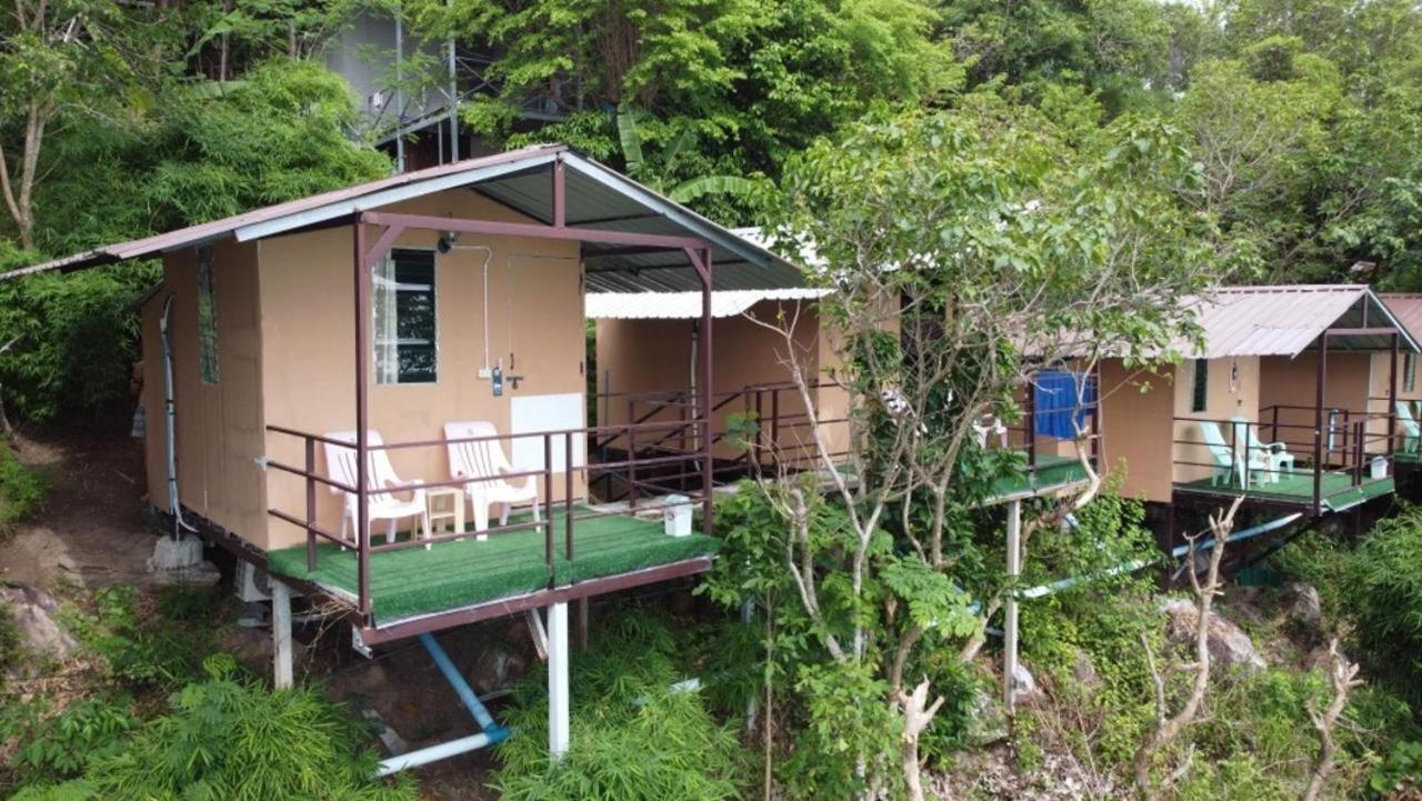 Seaside Inn *