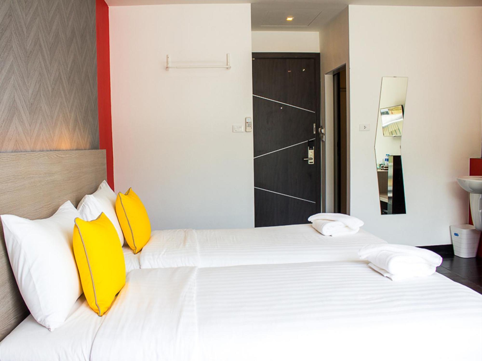 Wake Up Aonang Hotel 3*