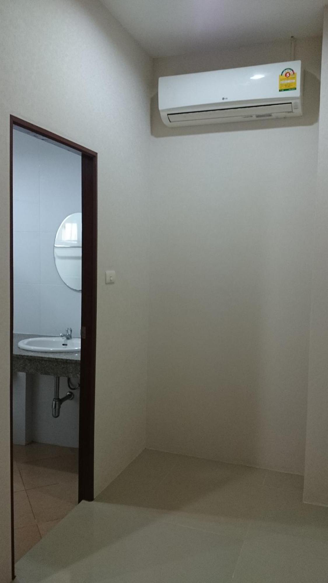 Chatchada House Hotel 3*