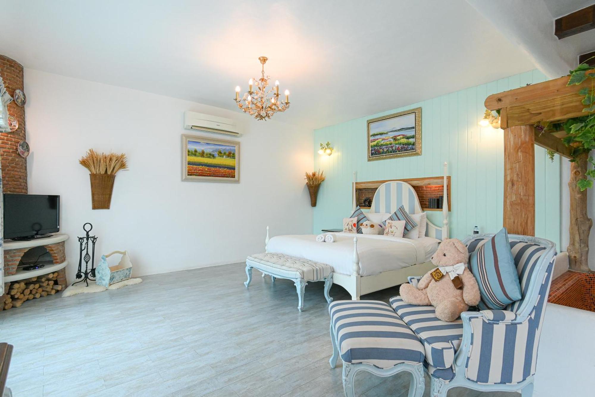 Resort Swiss Valley Hip Suan Phueng
