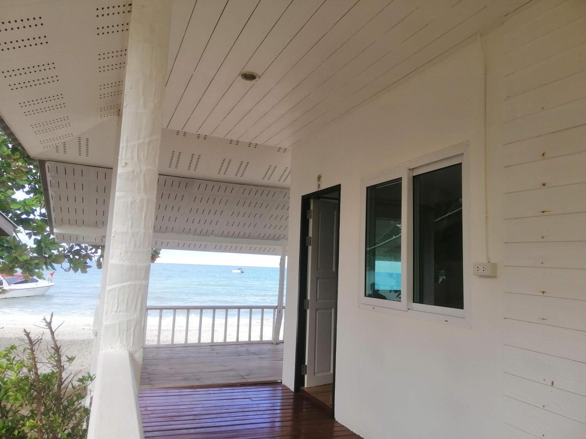 Thong Nai Pan Thong Nai Pan Yai
