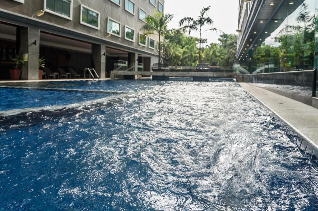 Hotel Ease Jomtien 3*