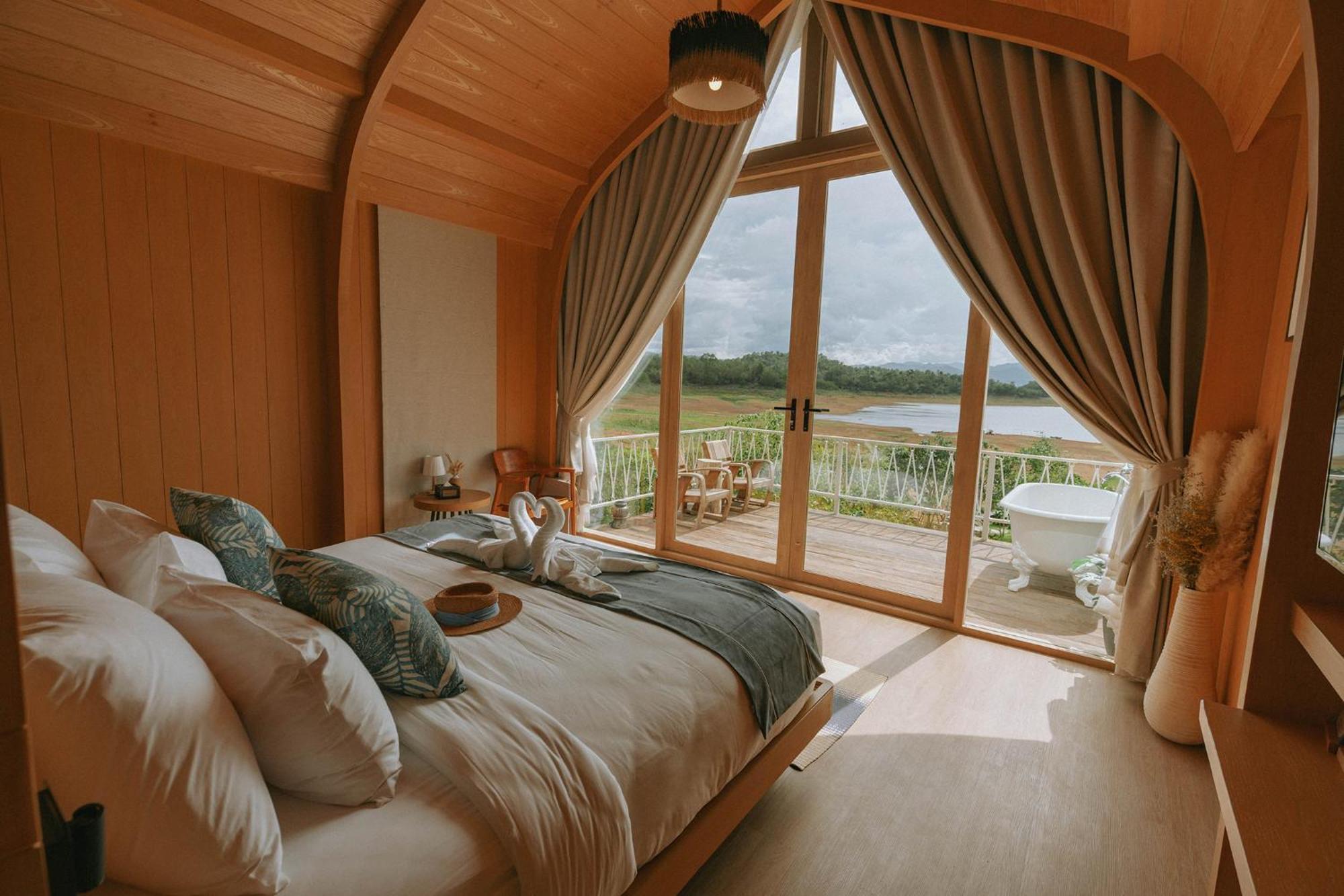 Resort Le La And Kaeng Krachan