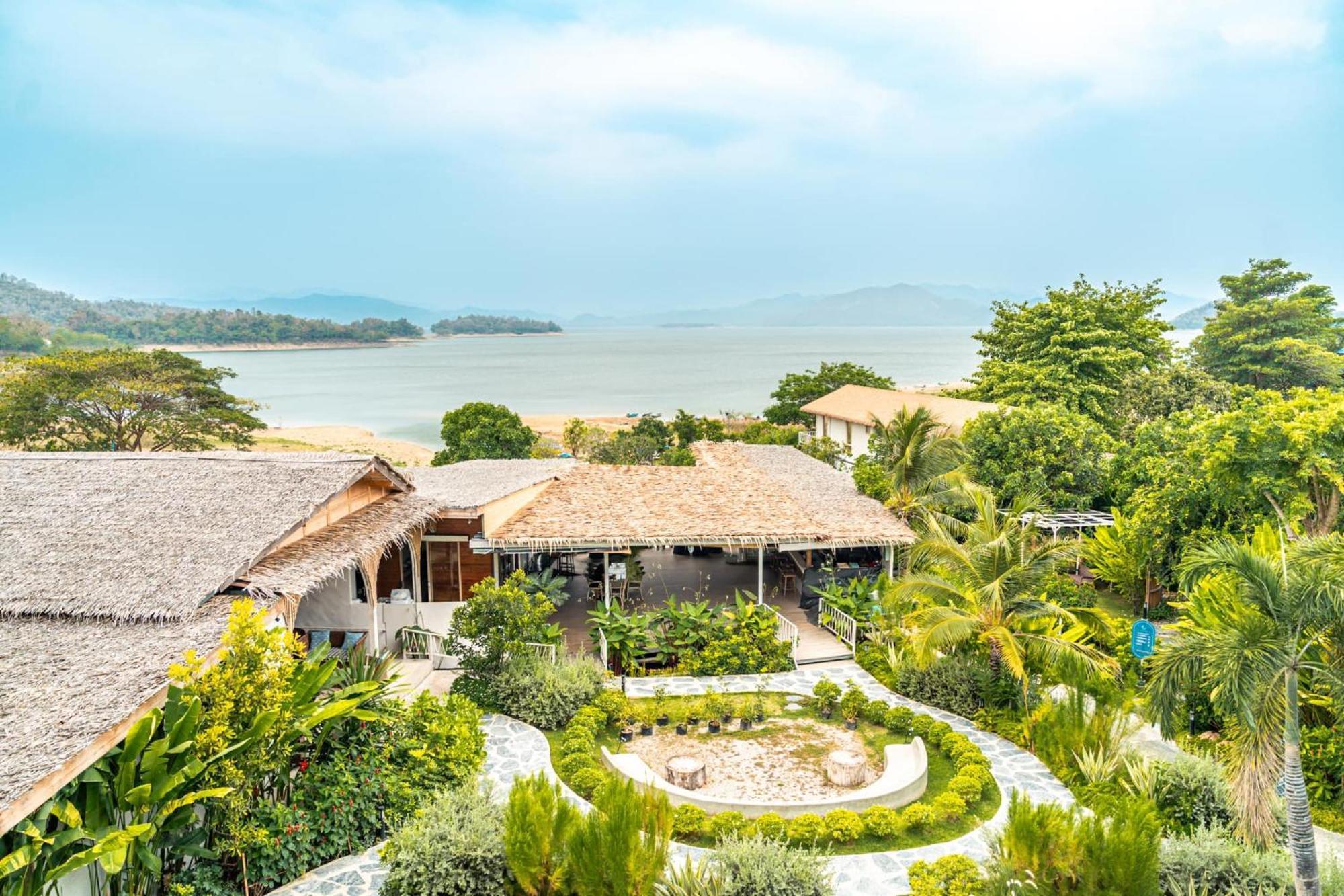 Resort Le La And Kaeng Krachan