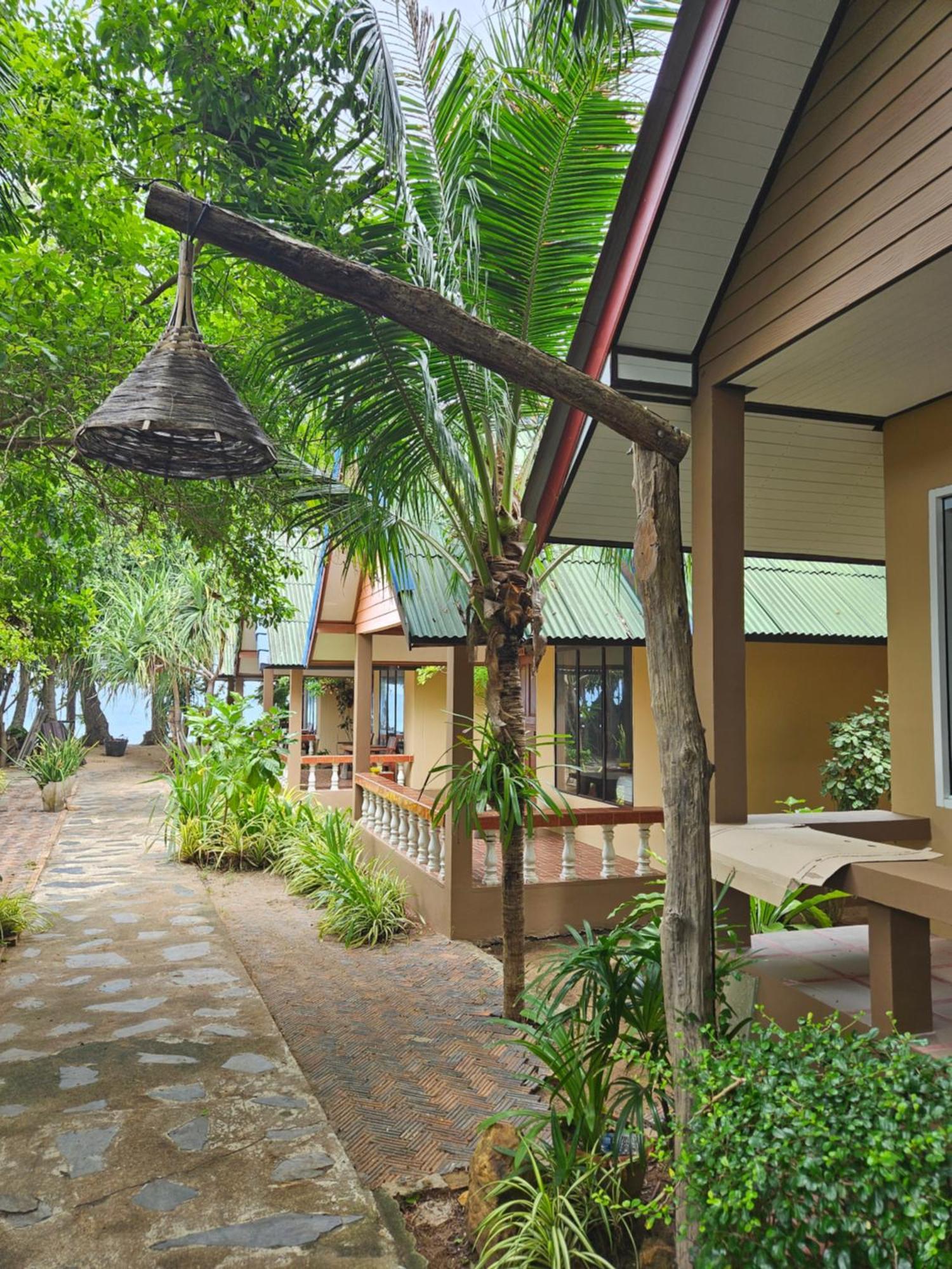 Resort Lanta Riviera 3*