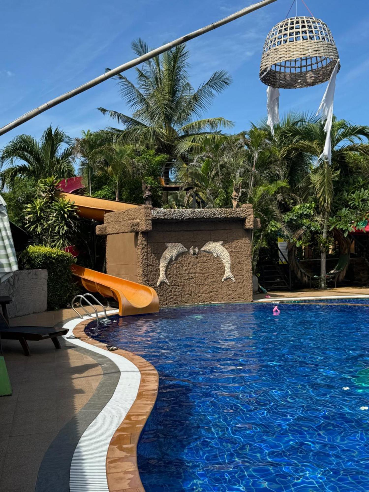 Lanta Riviera Resort 3*