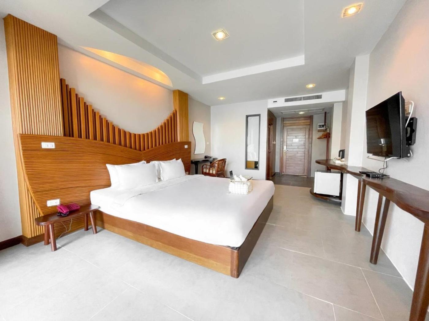 Dusit Buncha By Riya Group Resort Koh Tao