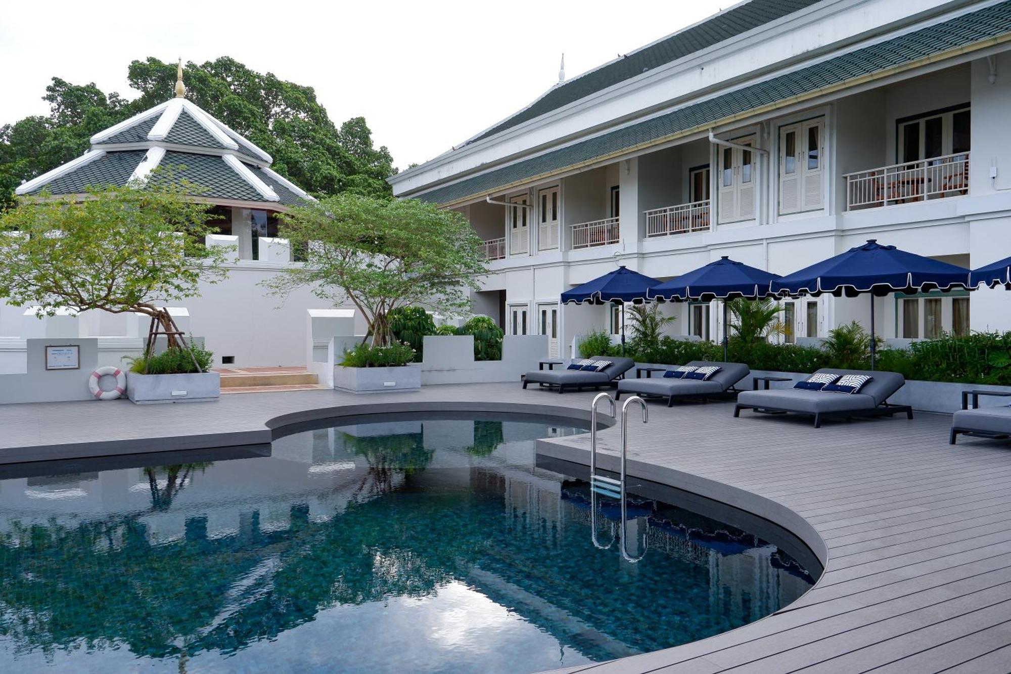 Kalanan Riverside Hotel