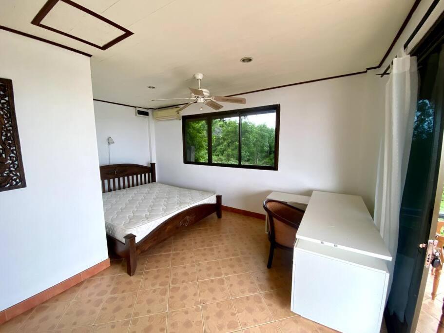 Spacious With Sunset Sea View Villa