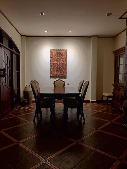 Spacious With Sunset Sea View Villa *