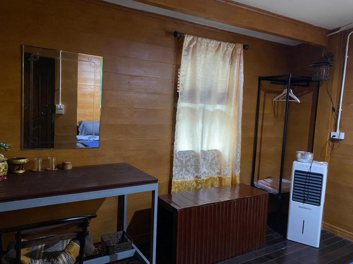 Hostel Arku's House