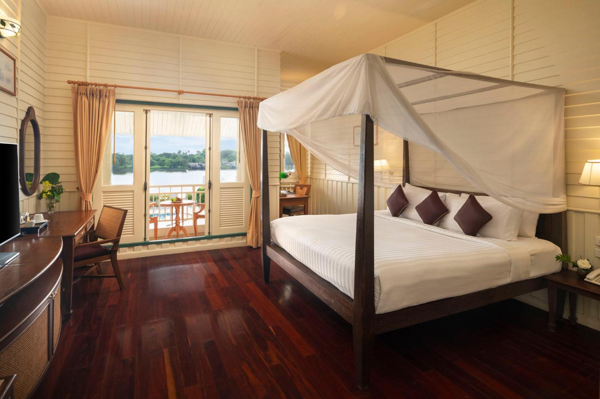 Hotel Kalanan Riverside 4*