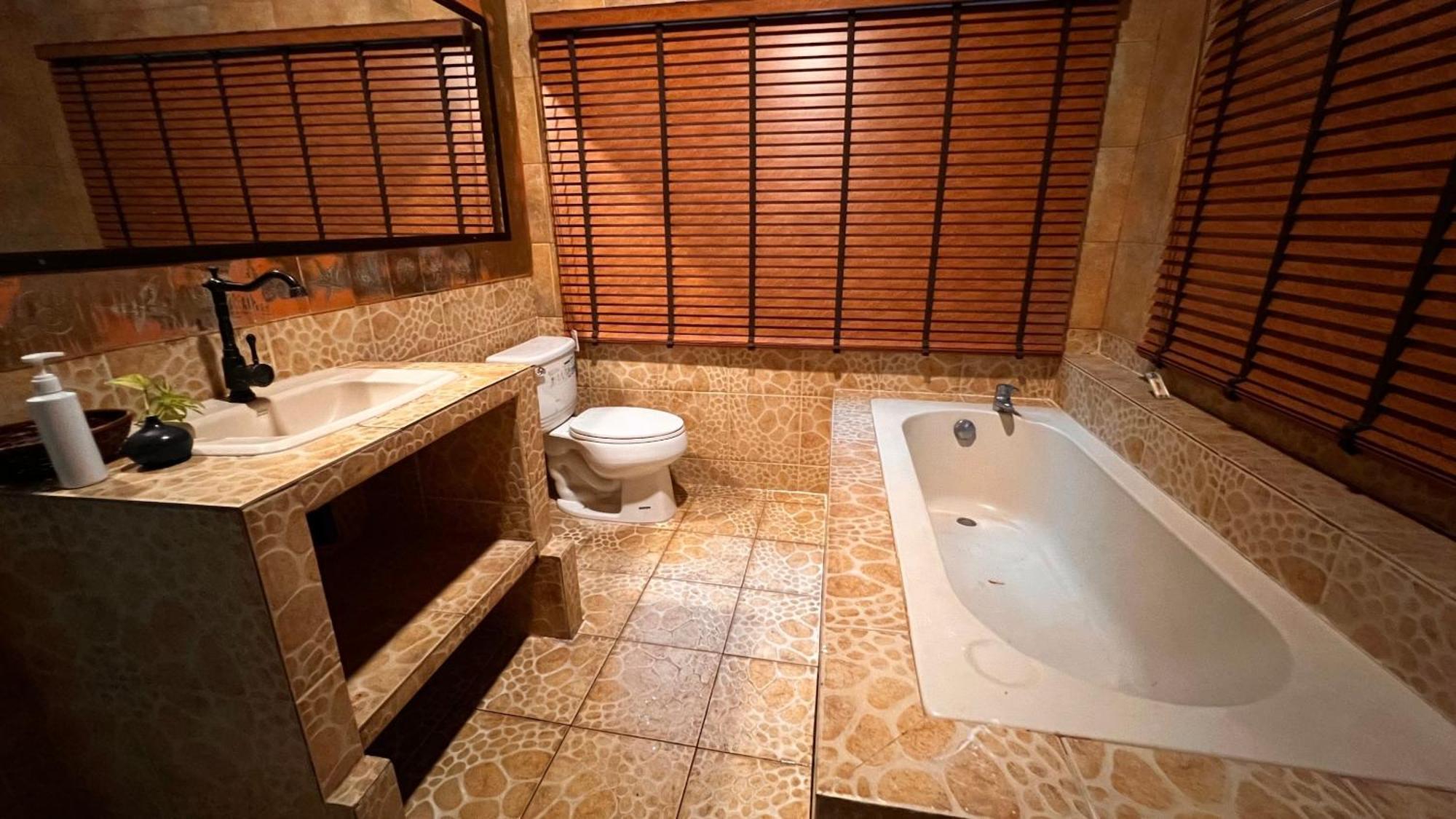 Kawarin Secret Hut And Hotel